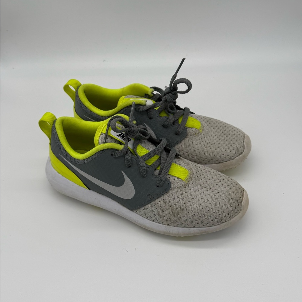 Nike Gray and Neon Green Boys Golf Shoes size 3Y